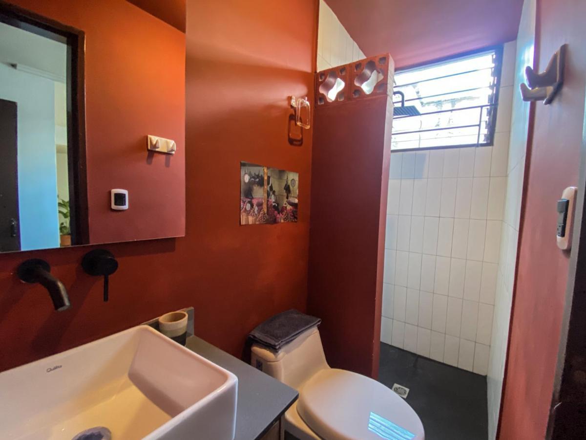 Oasis En El Corazon De Medellin, Laureles Apartment Luaran gambar