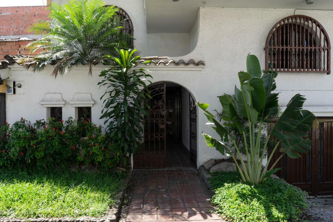 Oasis En El Corazon De Medellin, Laureles Apartment Luaran gambar